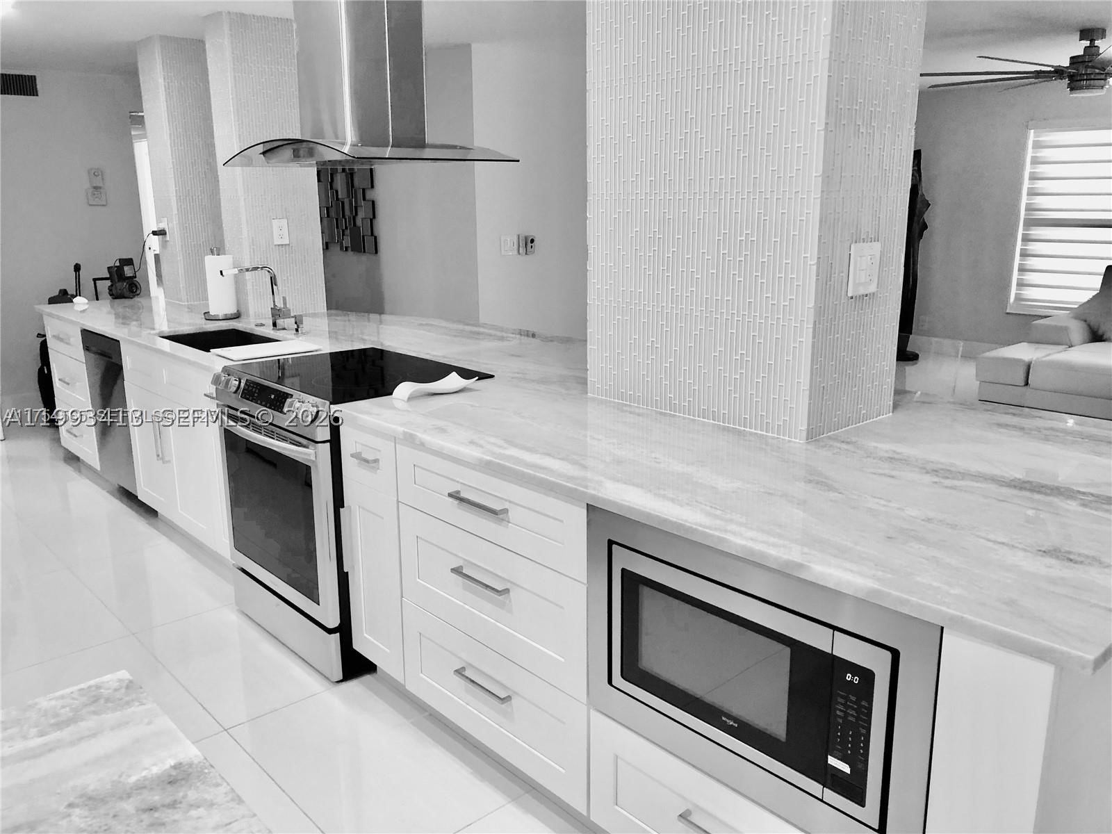 3900 Galt Ocean Dr 111 Property Photo 14