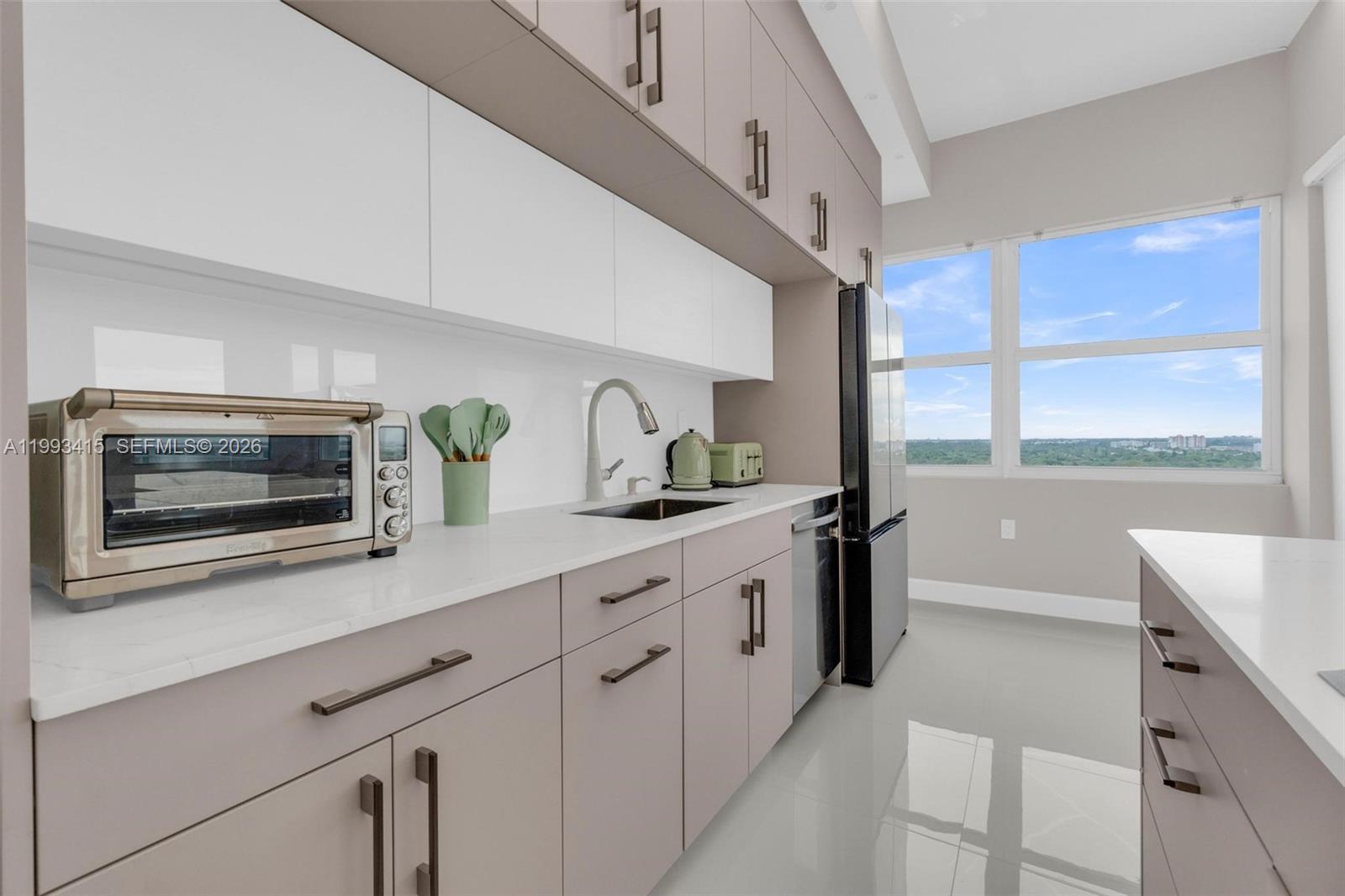 18011 Biscayne Blvd Ph04 Property Photo 2