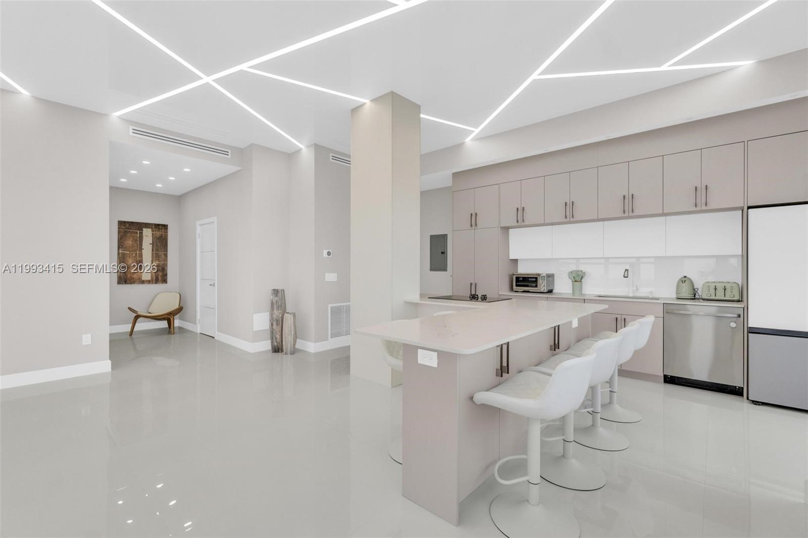 18011 Biscayne Blvd Ph04 Property Photo 6