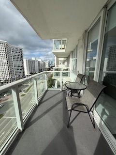 5601 Collins Ave 1219 Property Photo 4
