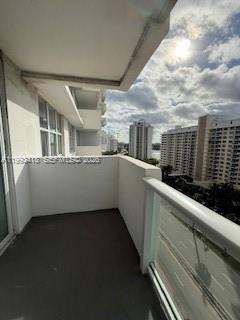 5601 Collins Ave 1219 Property Photo 5