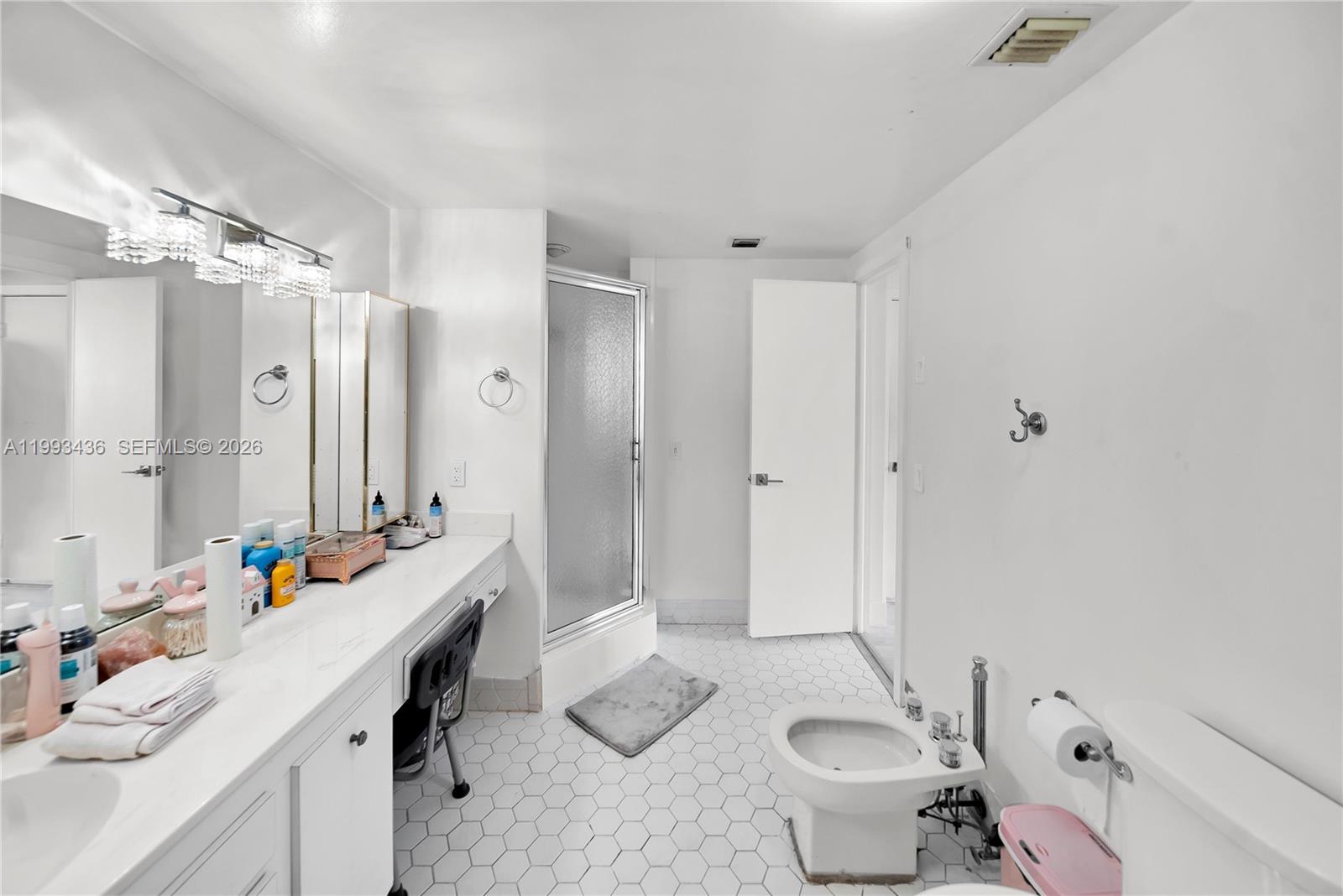 3800 Hillcrest Dr 1007 Property Photo 7