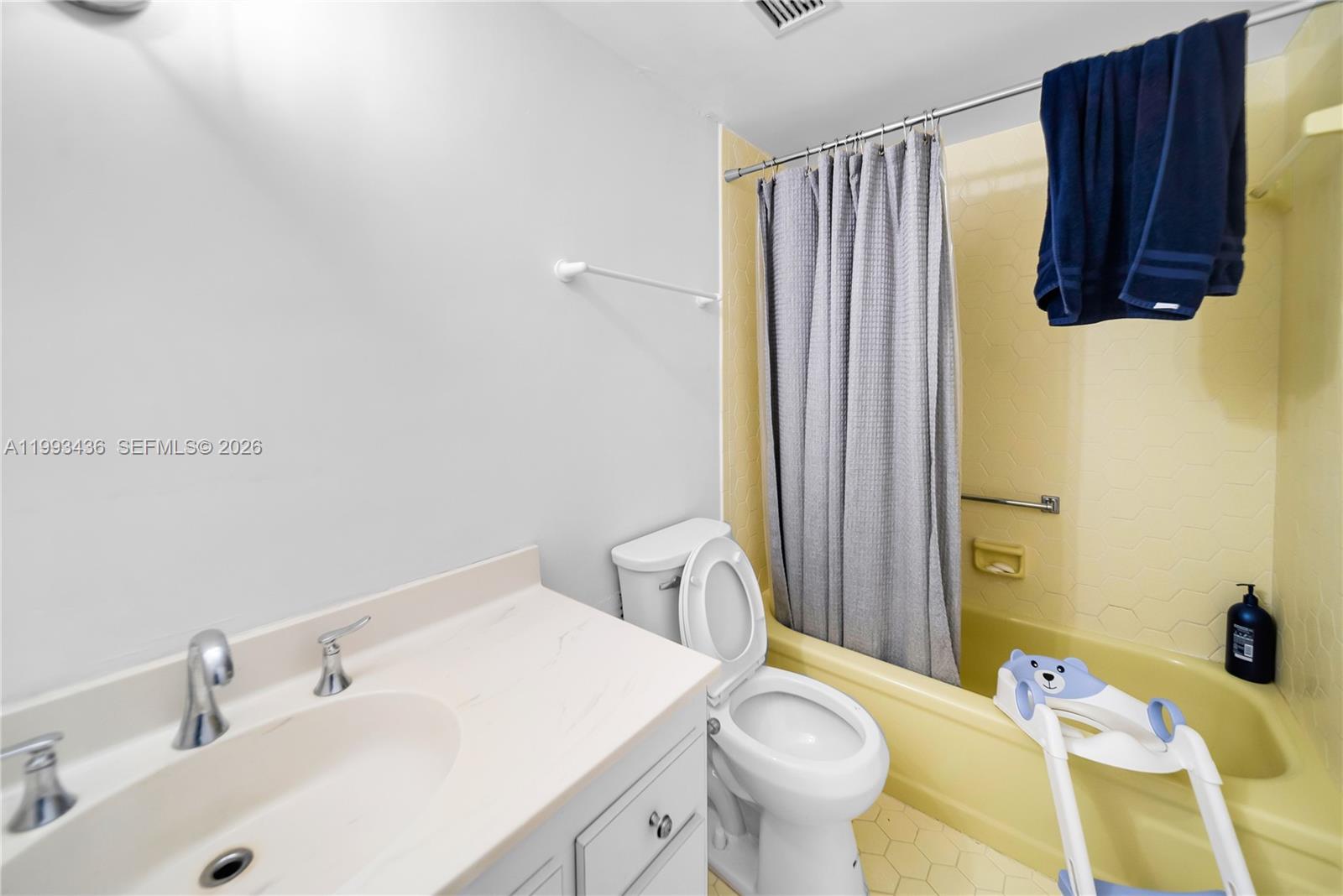 3800 Hillcrest Dr 1007 Property Photo 14