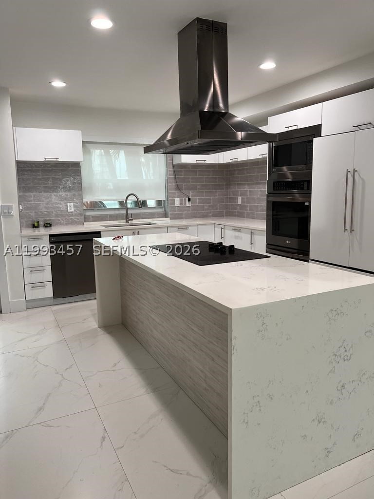3672 Ne 167th St 31 Property Photo 13