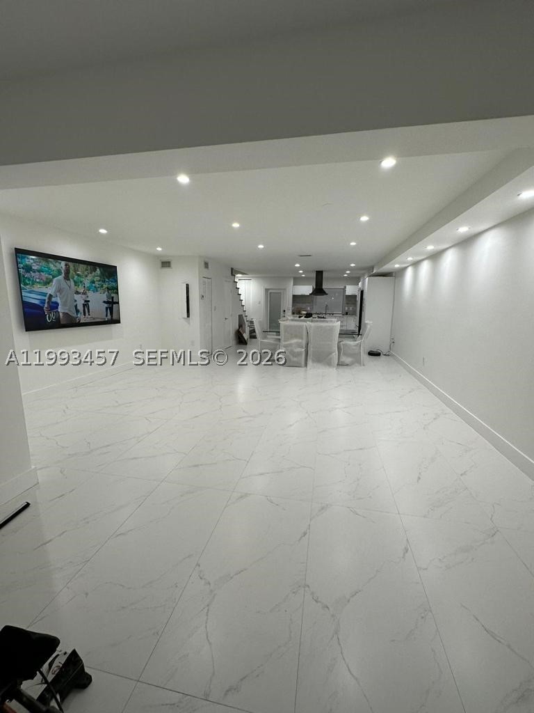 3672 Ne 167th St 31 Property Photo 14