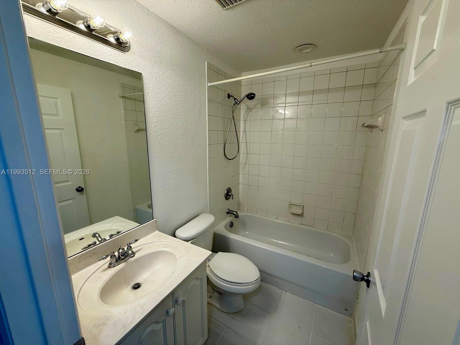 1934 Sw 60th Ave Property Photo 8