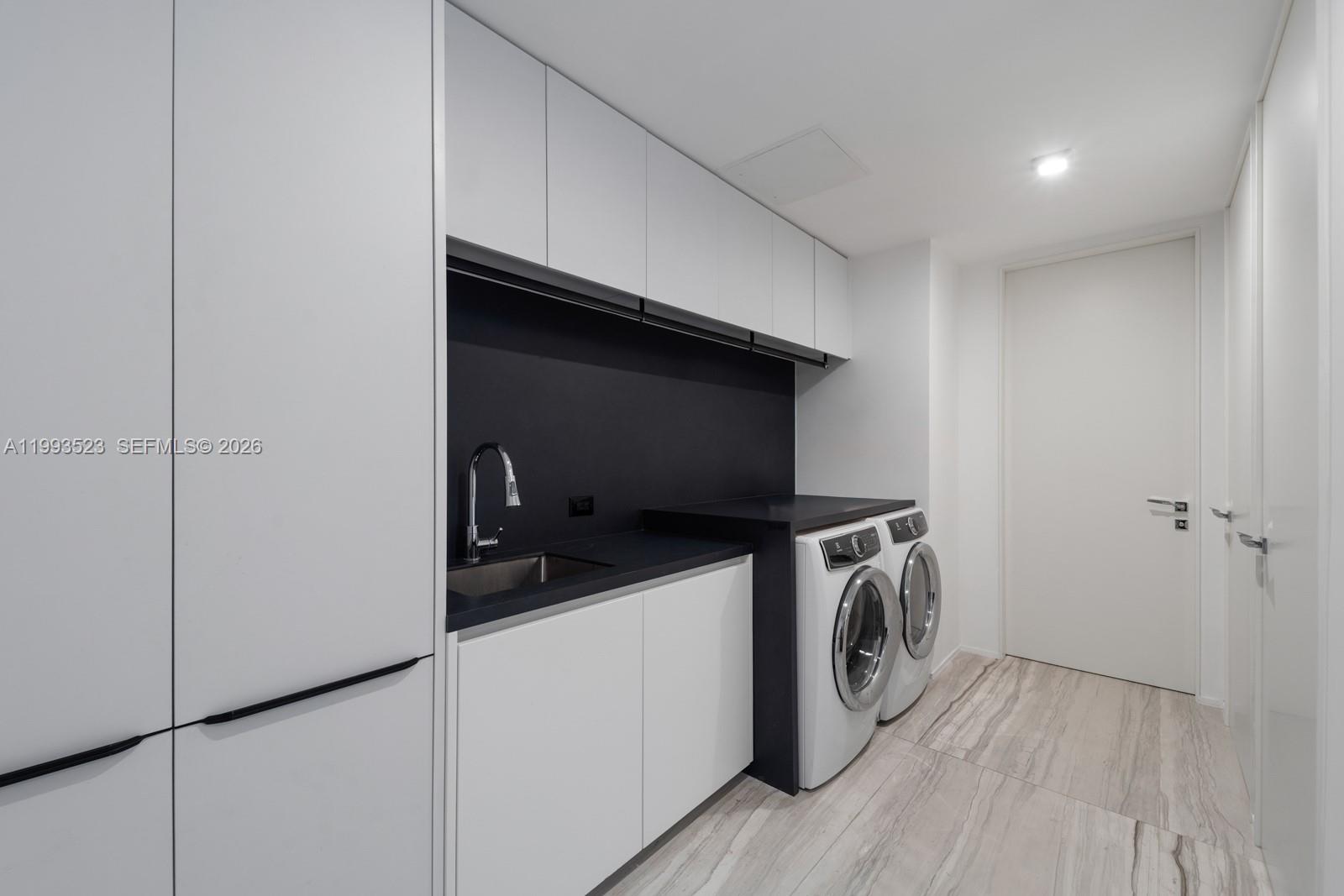 1000 Biscayne Blvd 2702 Property Photo 29