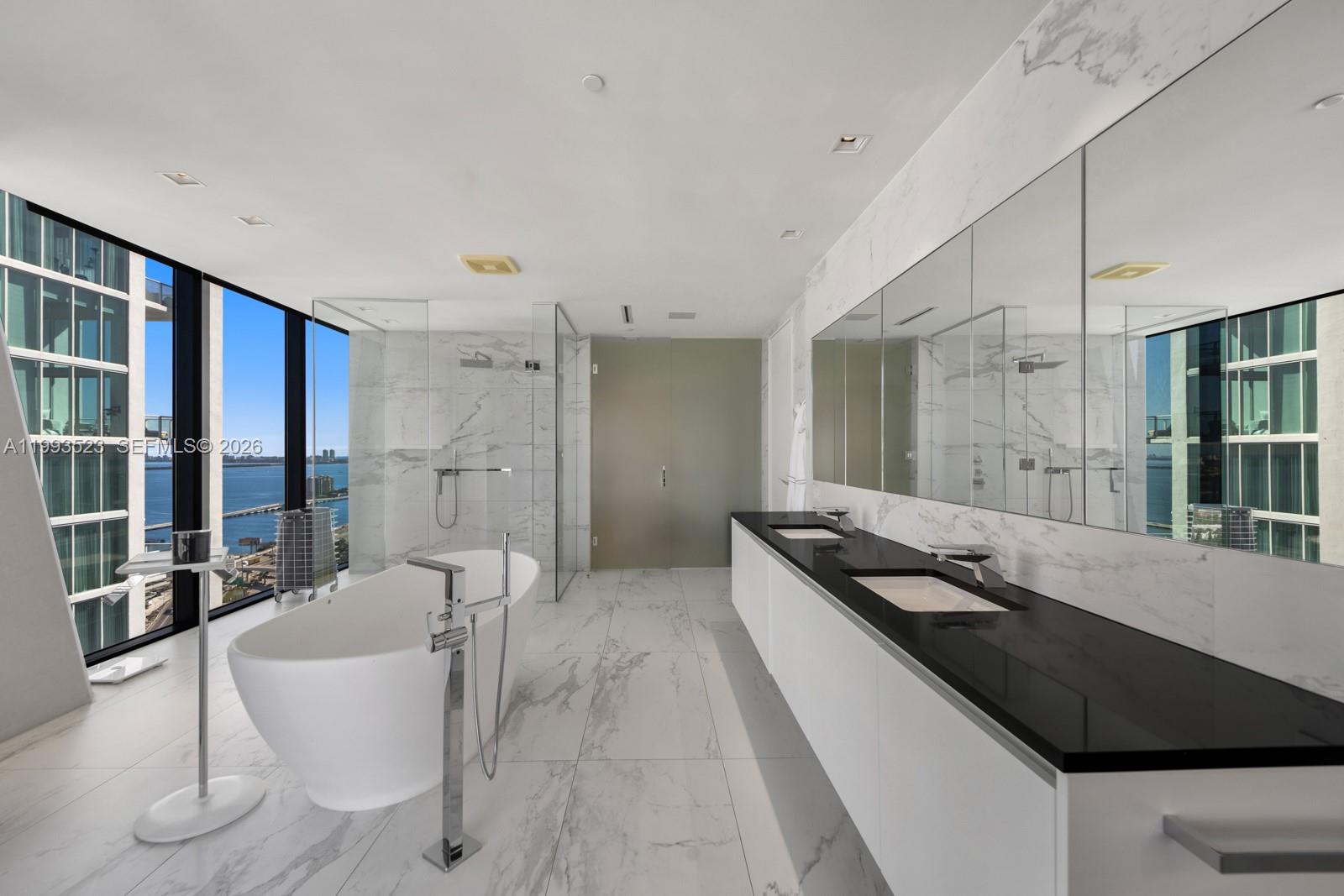 1000 Biscayne Blvd 2702 Property Photo 46