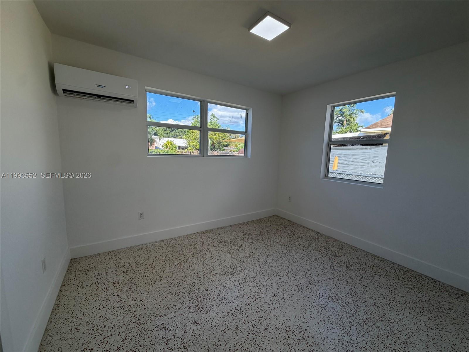 2784 Sw 31st Pl Property Photo 12