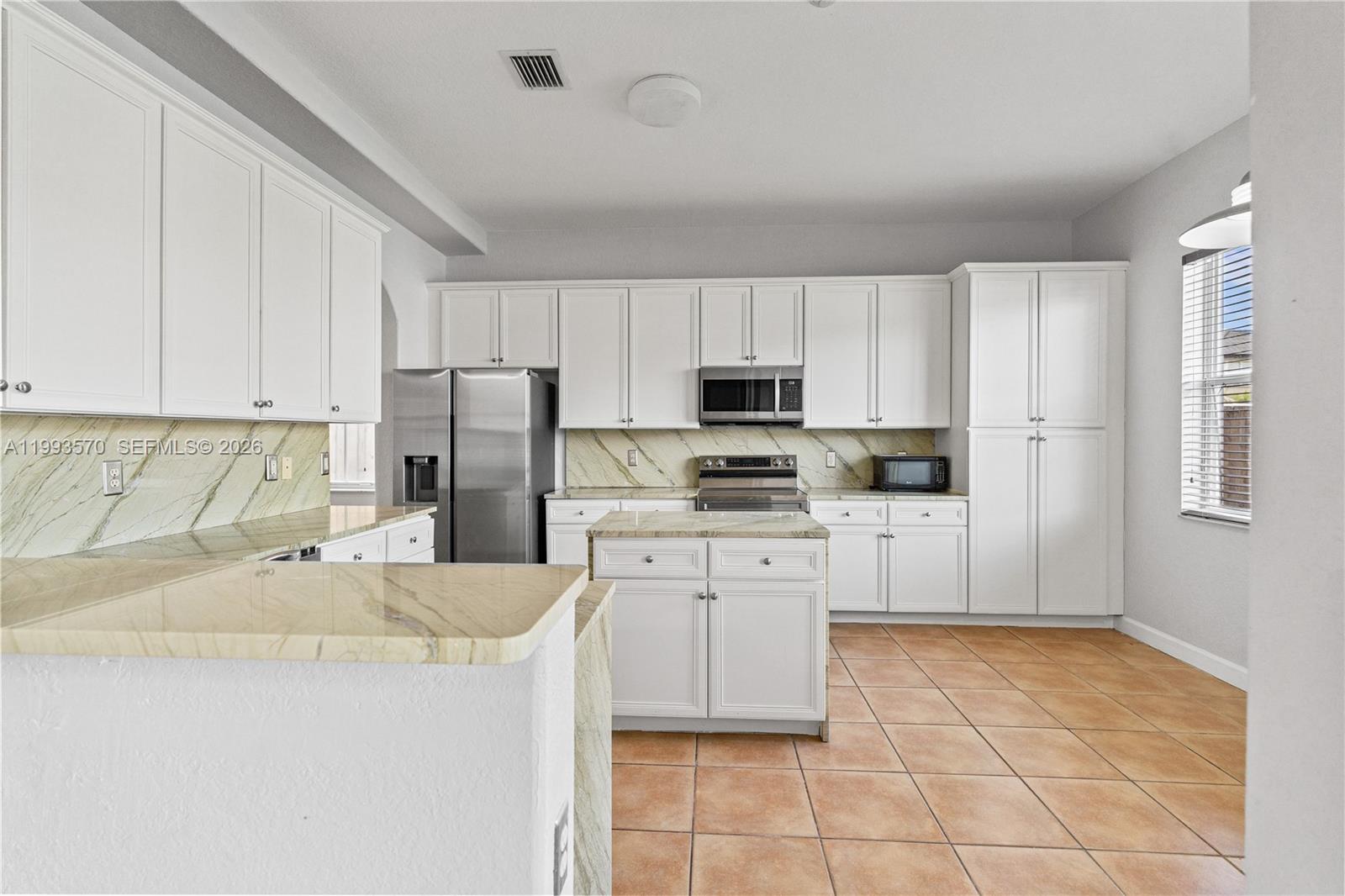 18140 Nw 90th Ave Property Photo 13