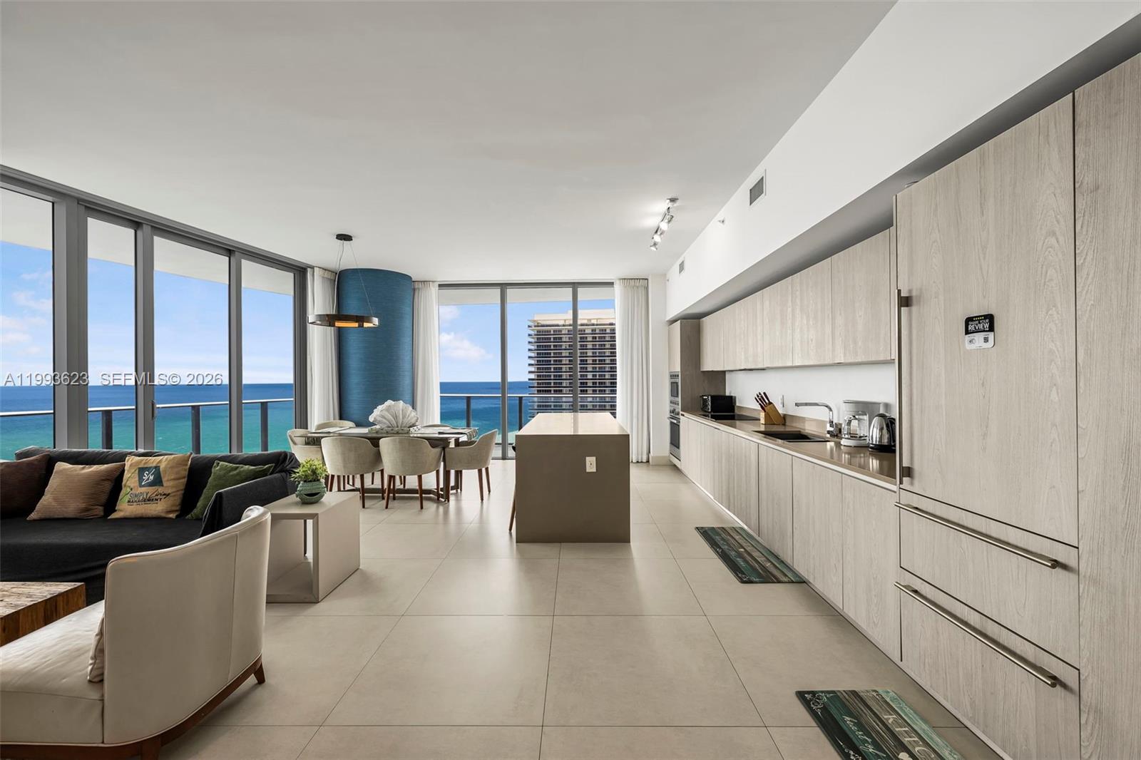 4111 S Ocean Dr Lph1 Property Photo 2