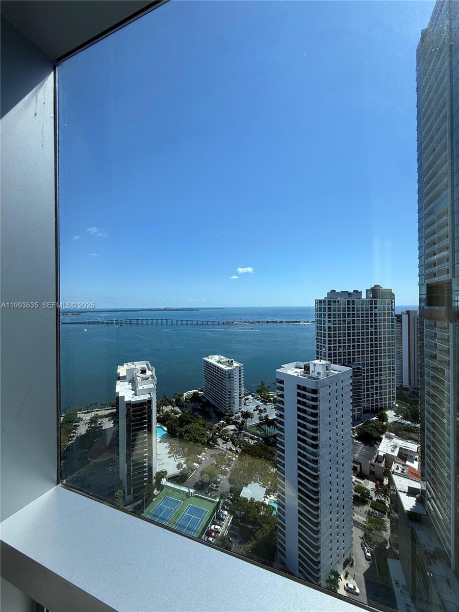 1435 Brickell Ave 3305 Property Photo 1