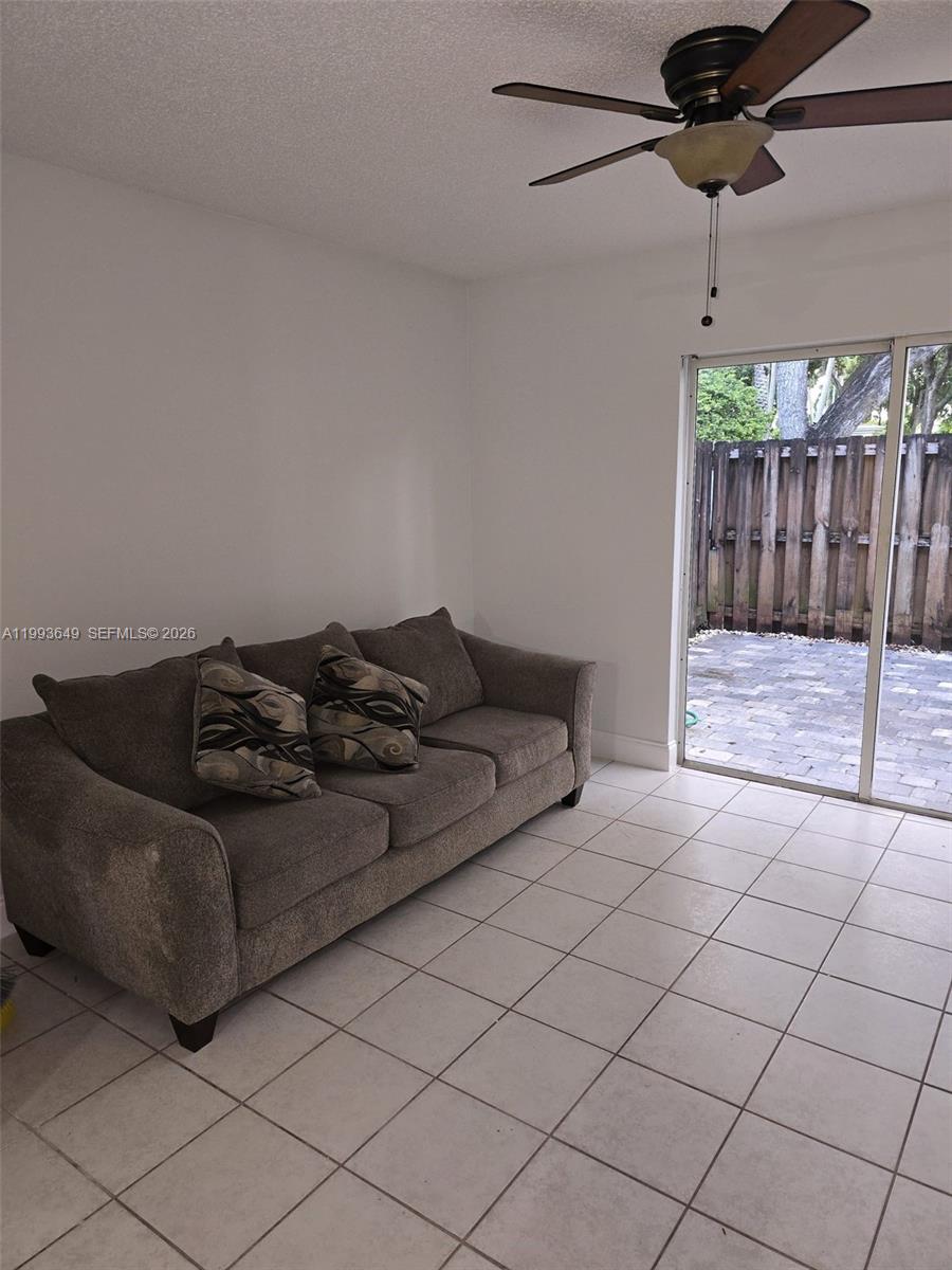 14272 SW 121st Pl 9 Property Photo 1
