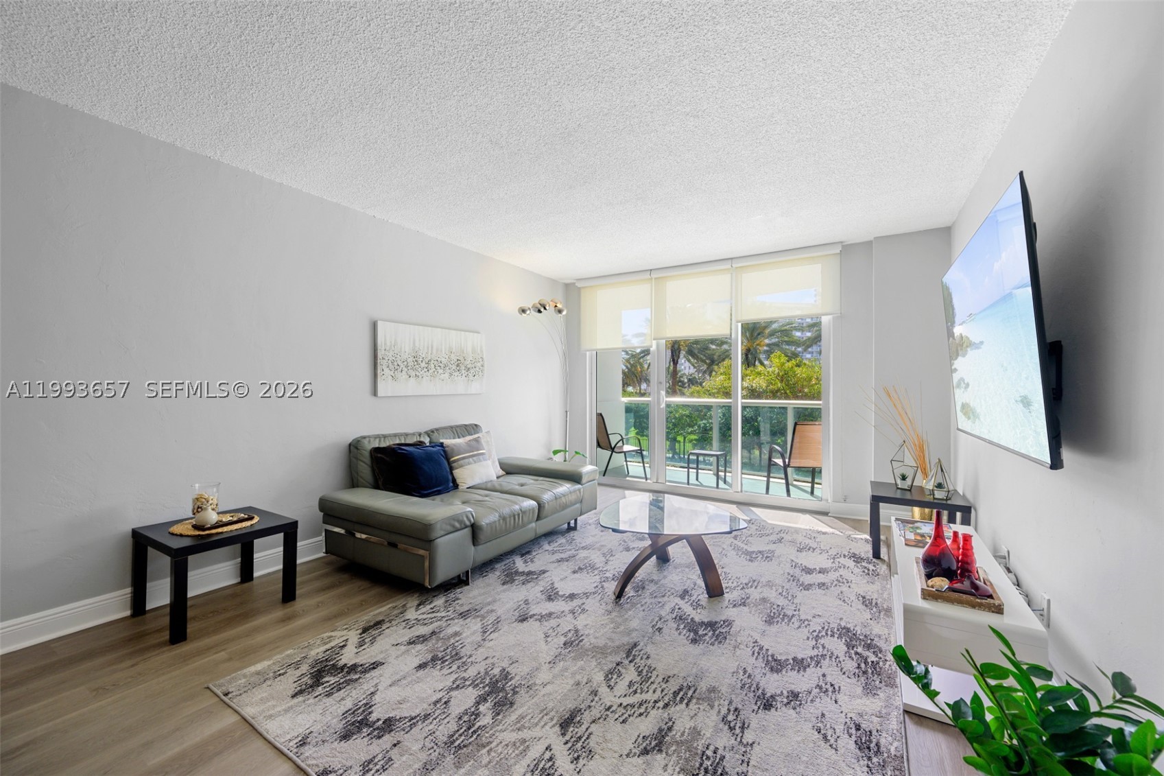 19370 Collins Ave 225 Property Photo 6