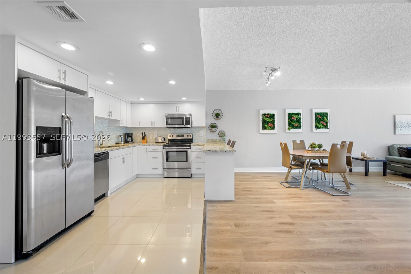 19370 Collins Ave 225 Property Photo 11