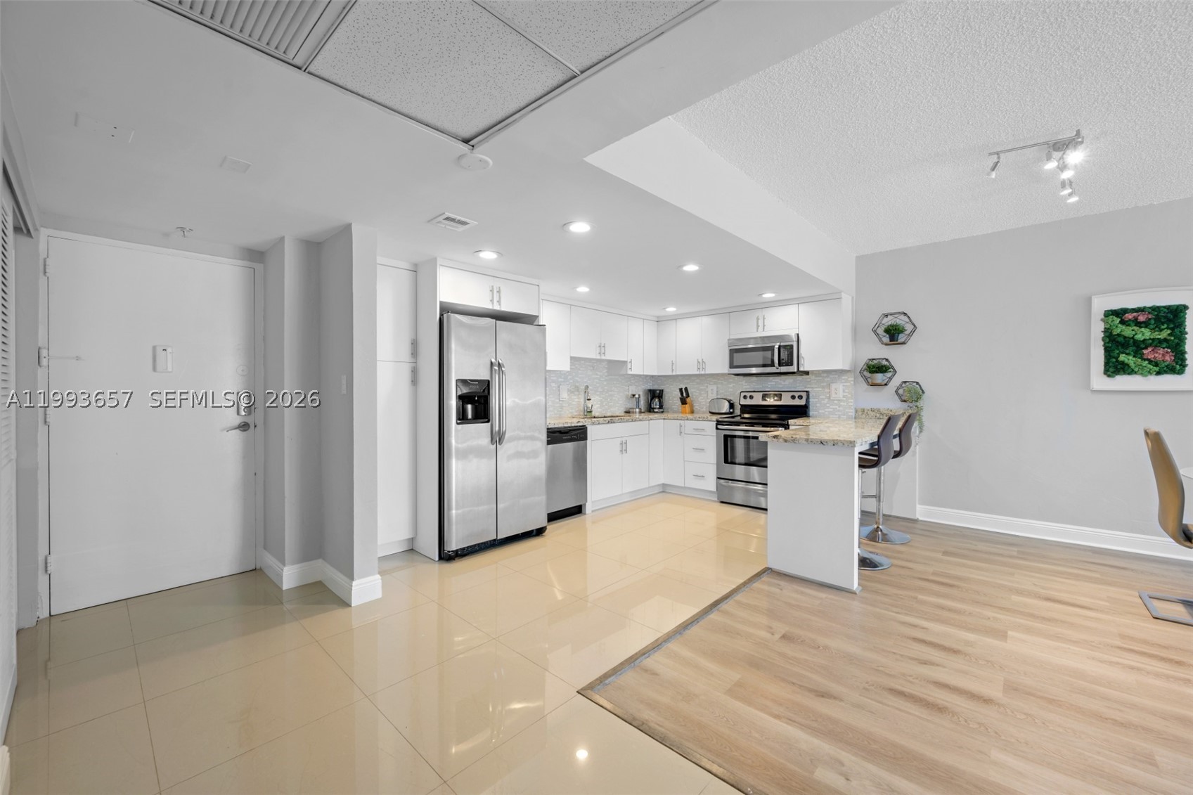 19370 Collins Ave 225 Property Photo 12