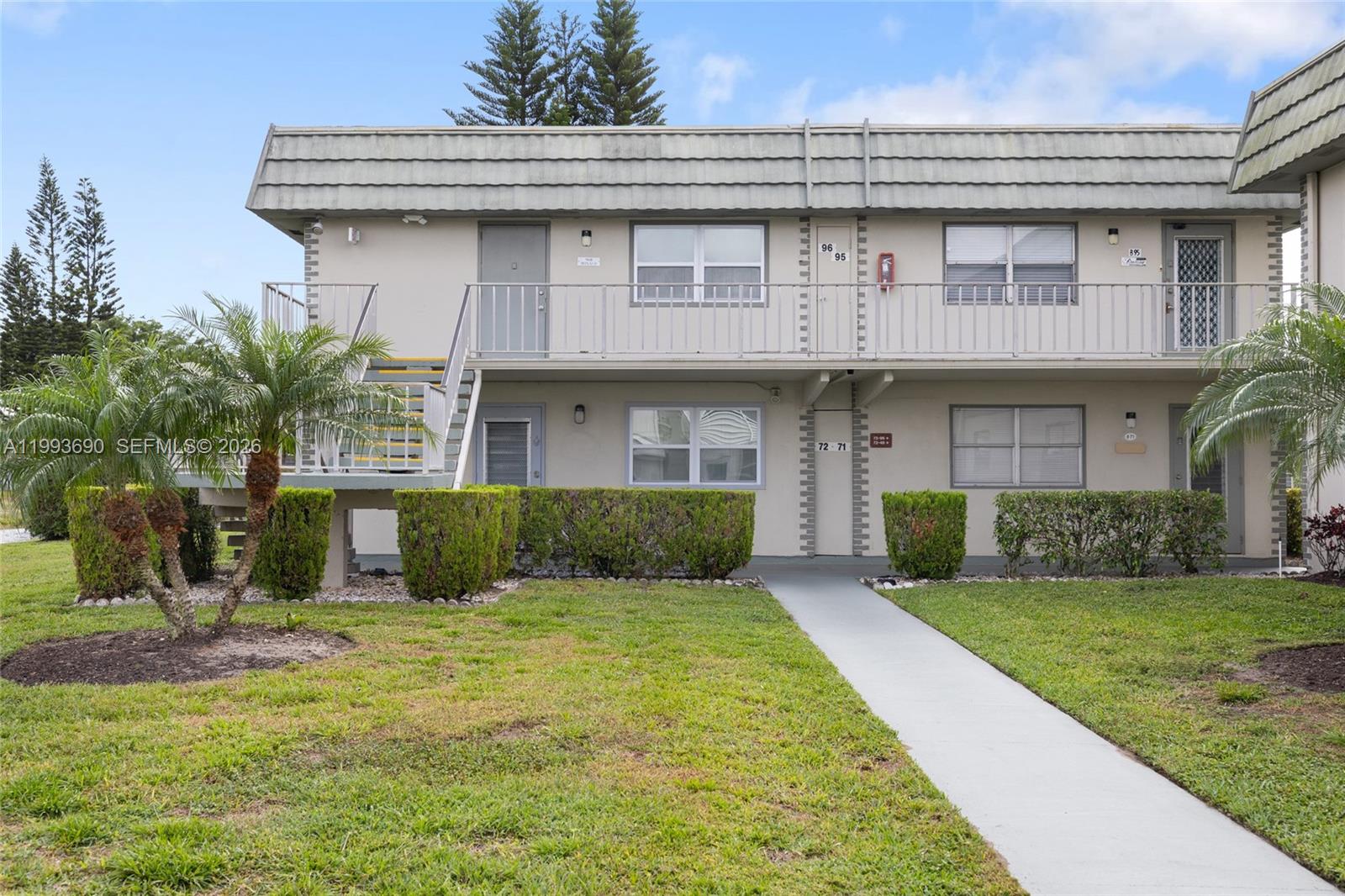 72 Monaco B 72 Property Photo 1