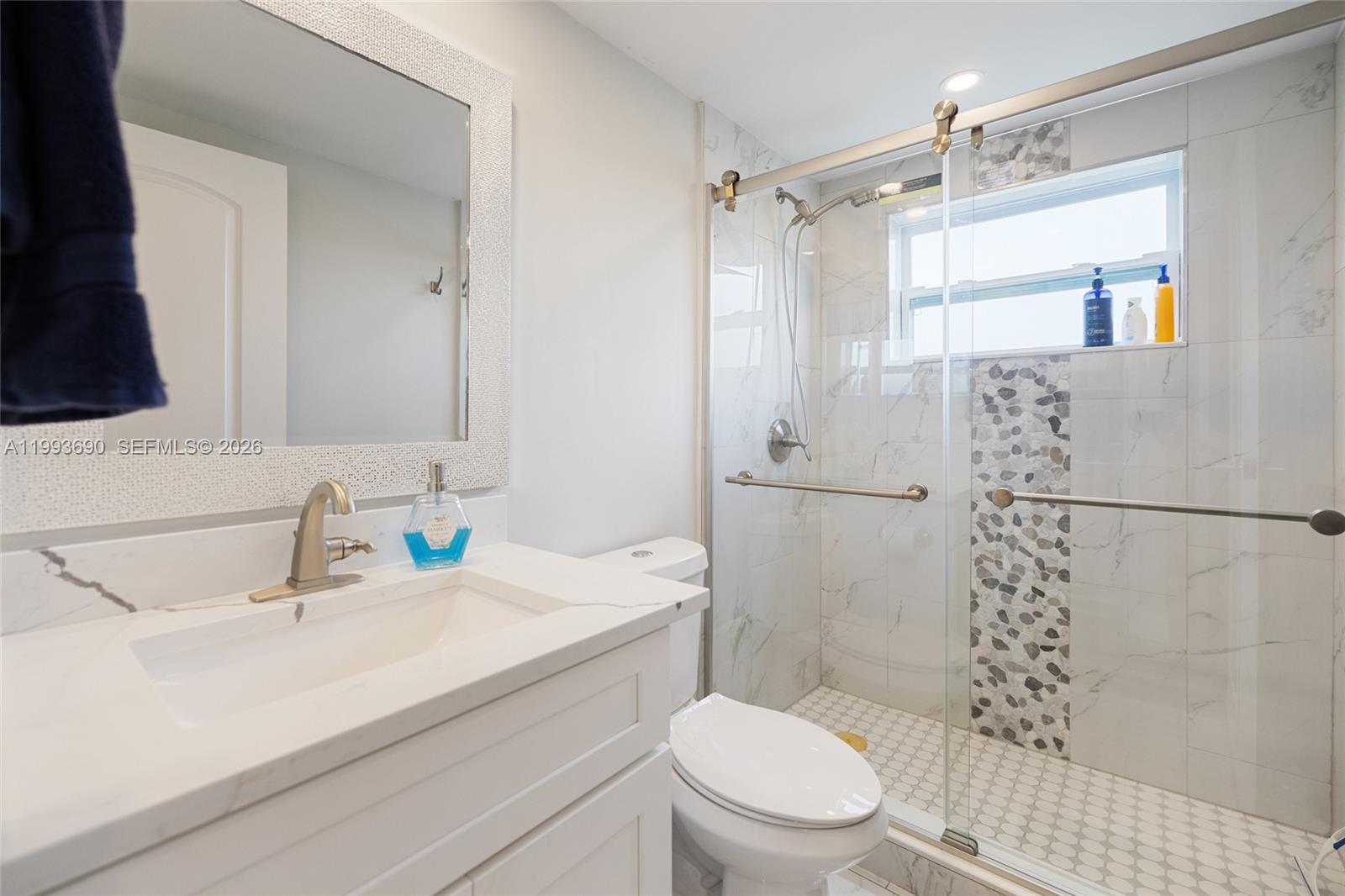 72 Monaco B 72 Property Photo 16