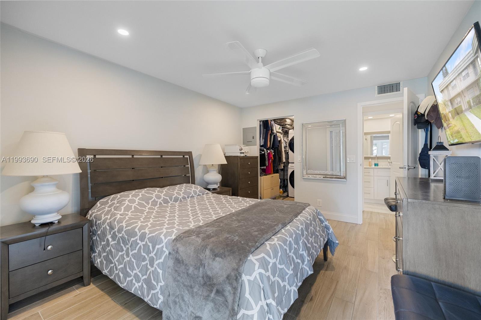 72 Monaco B 72 Property Photo 19