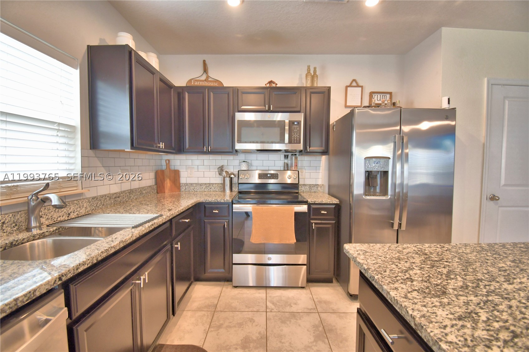 542 Eagle Landing Blvd. Property Photo 6