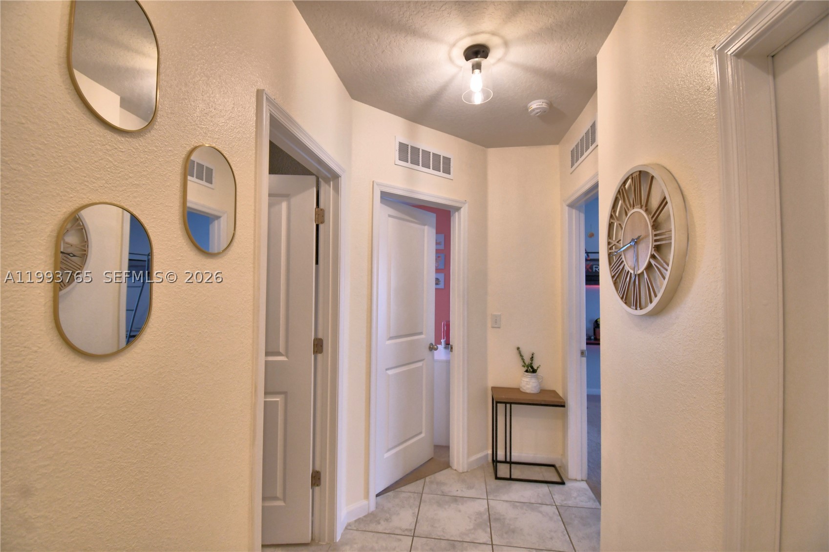 542 Eagle Landing Blvd. Property Photo 8