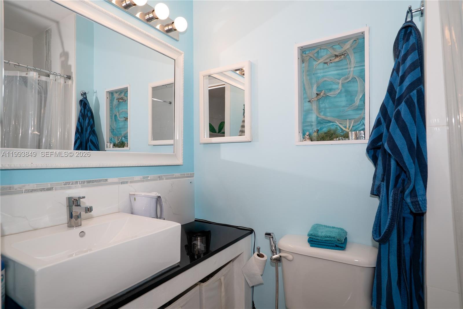 300 Ocean Dr 26 Property Photo 17