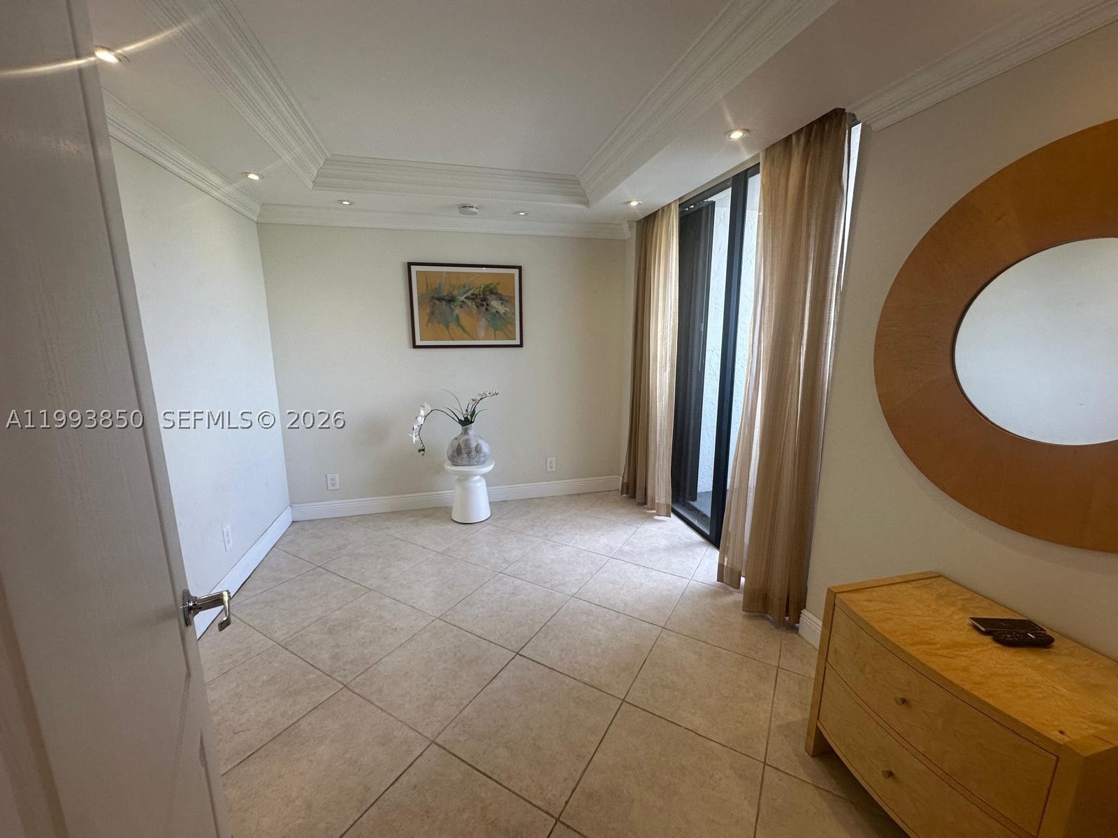 2555 Collins Ave 704 Property Photo 11