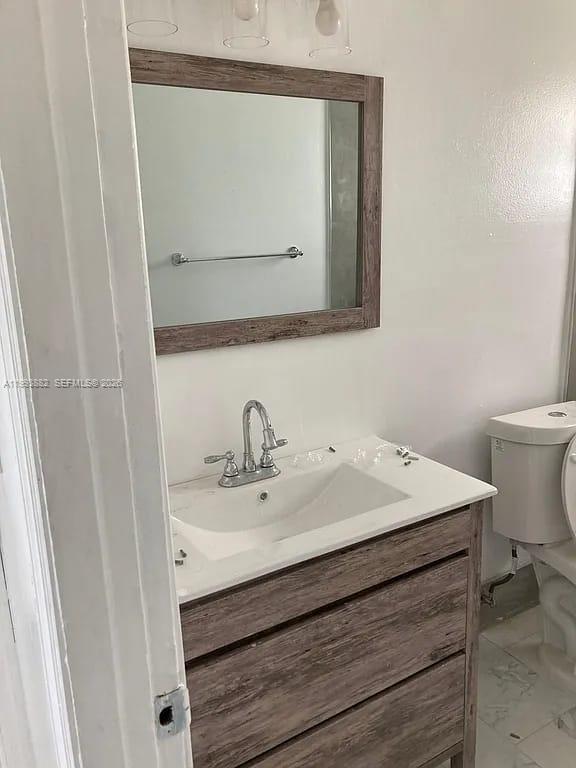 3906 Sw 12th Ct 1-4 Property Photo 6