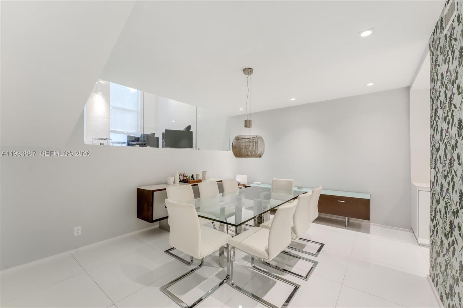 1524 Ne Quayside Ter A4 Property Photo 7
