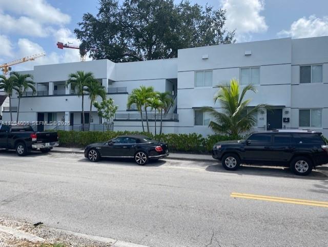 835 SW 8th Ave Property Photo 1