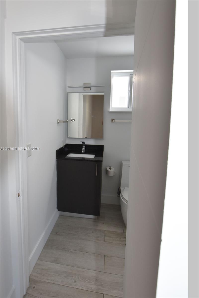 835 Sw 8th Ave Property Photo 22