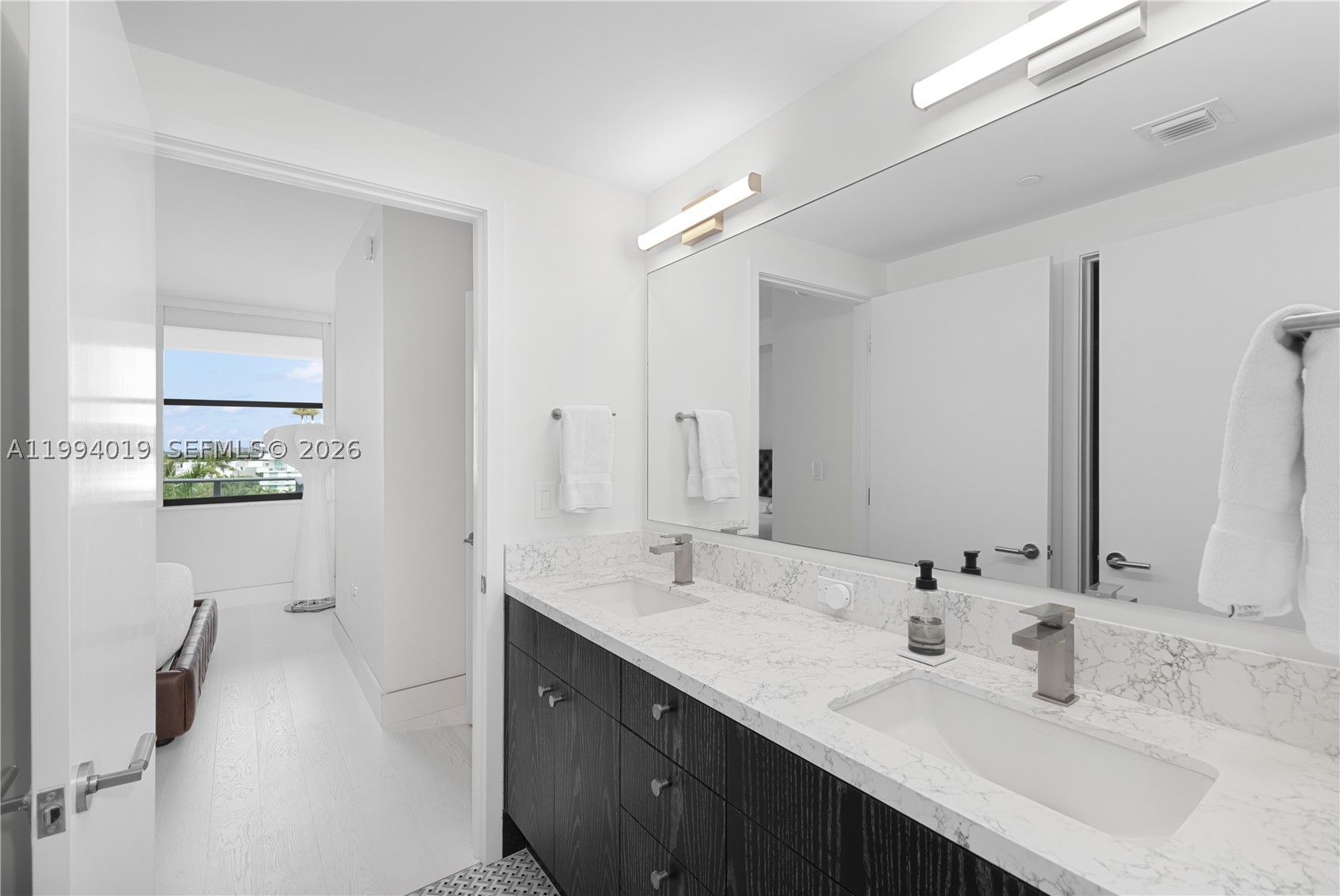 10201 E Bay Harbor Dr 507 Property Photo 24