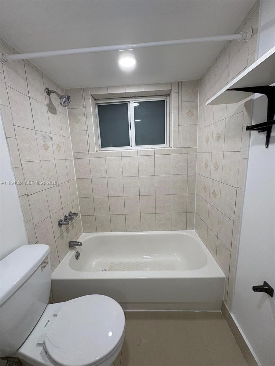 A11994024 Property Photo 11