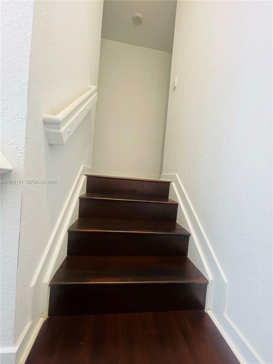 1766 Se 7th Ter Property Photo 11