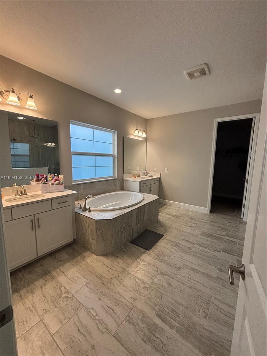 9173 Warm Springs Cir Property Photo 18