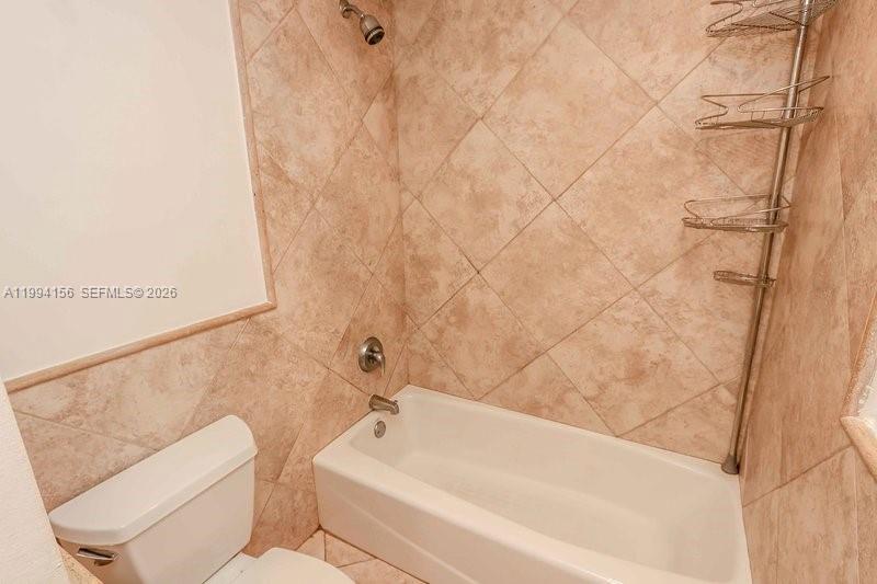 401 69th St 505 Property Photo 13