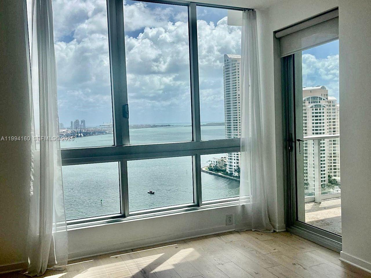 300 S Biscayne Blvd T-2012 Property Photo 10