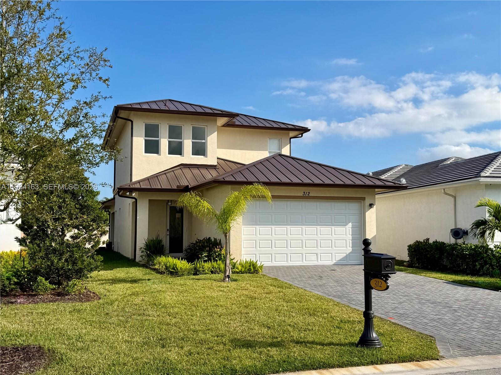 312 Se Via Sangro Property Photo 1
