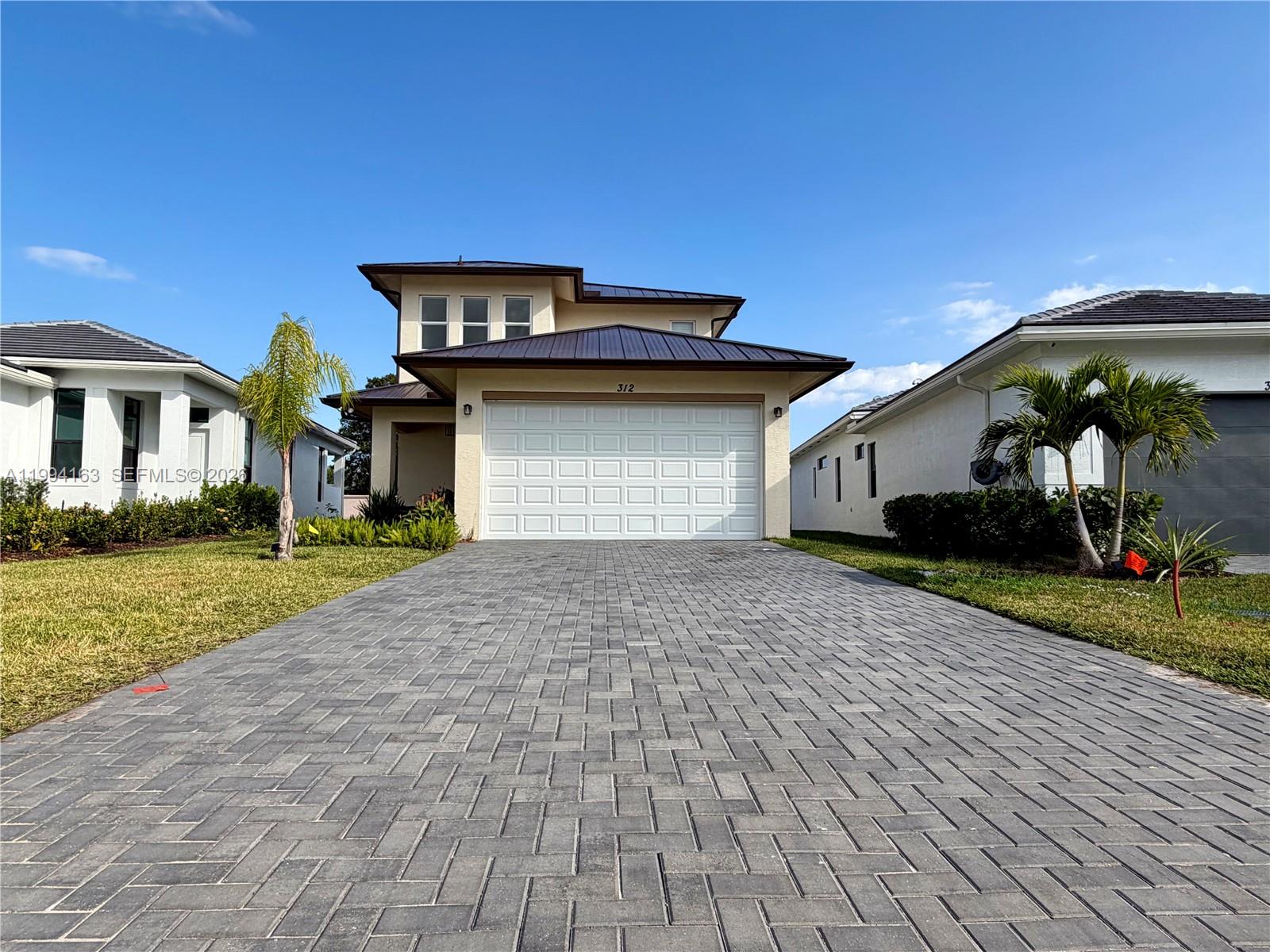 312 Se Via Sangro Property Photo 4
