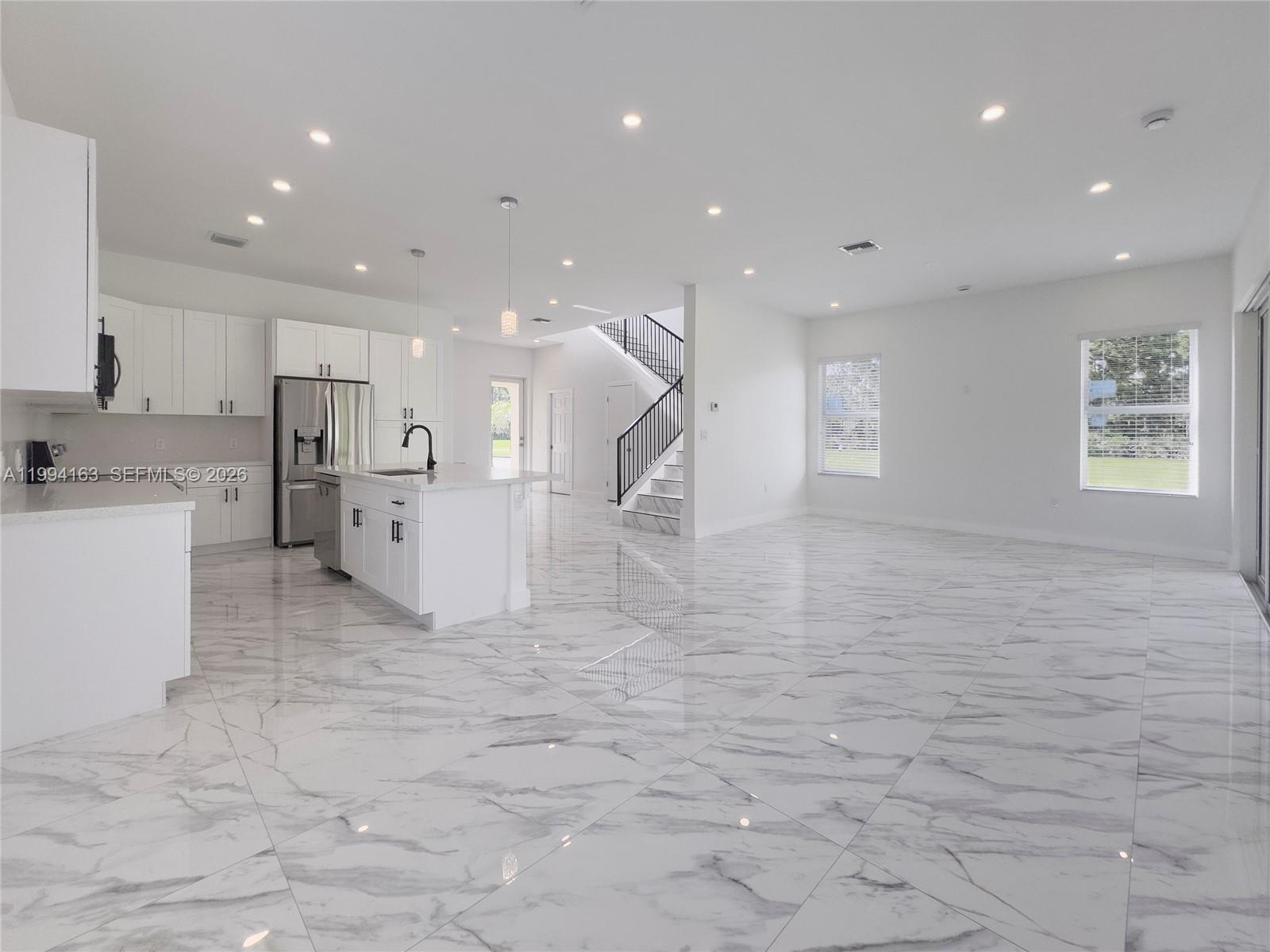 312 Se Via Sangro Property Photo 11