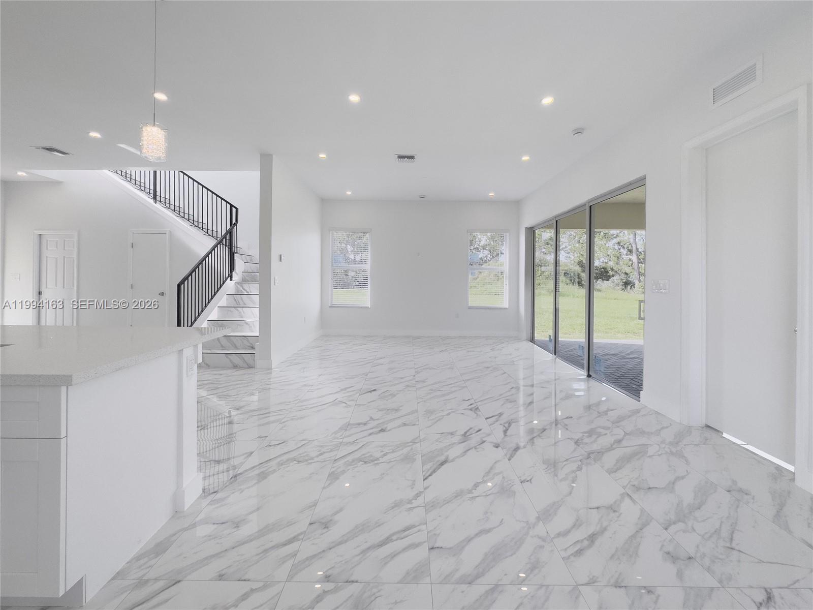 312 Se Via Sangro Property Photo 13