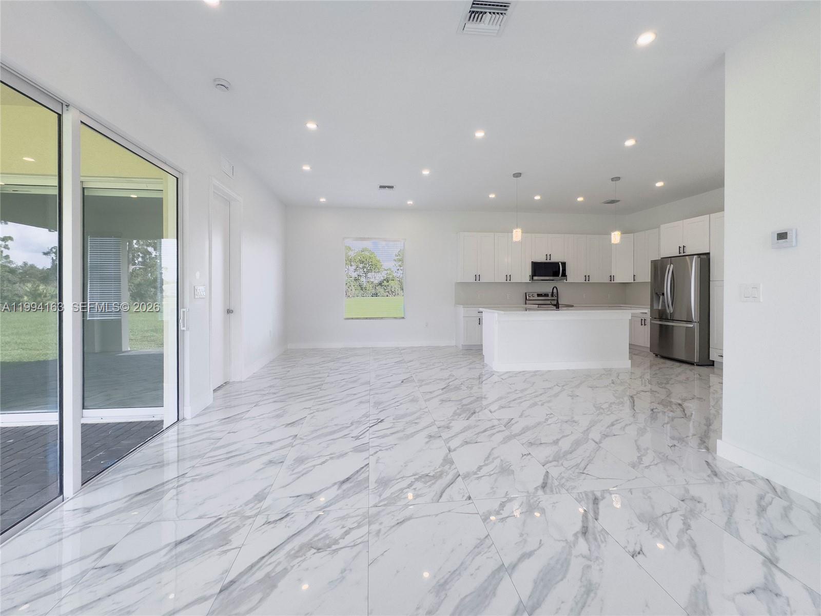 312 Se Via Sangro Property Photo 14