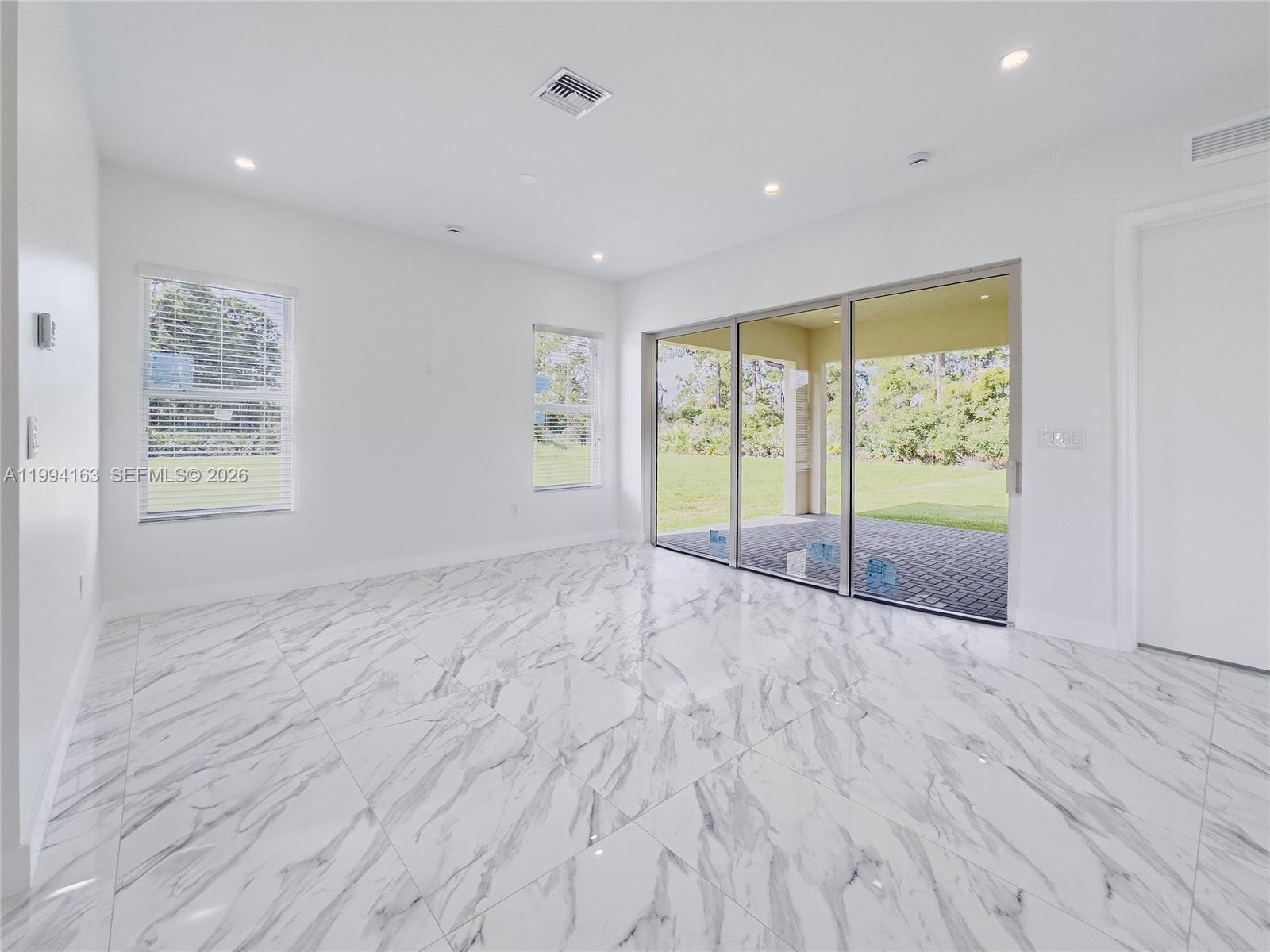 312 Se Via Sangro Property Photo 15