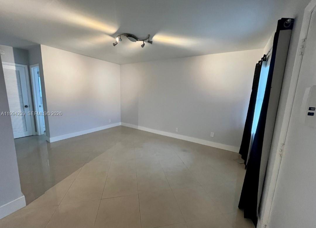 1824 Monroe St 14 Property Photo 2