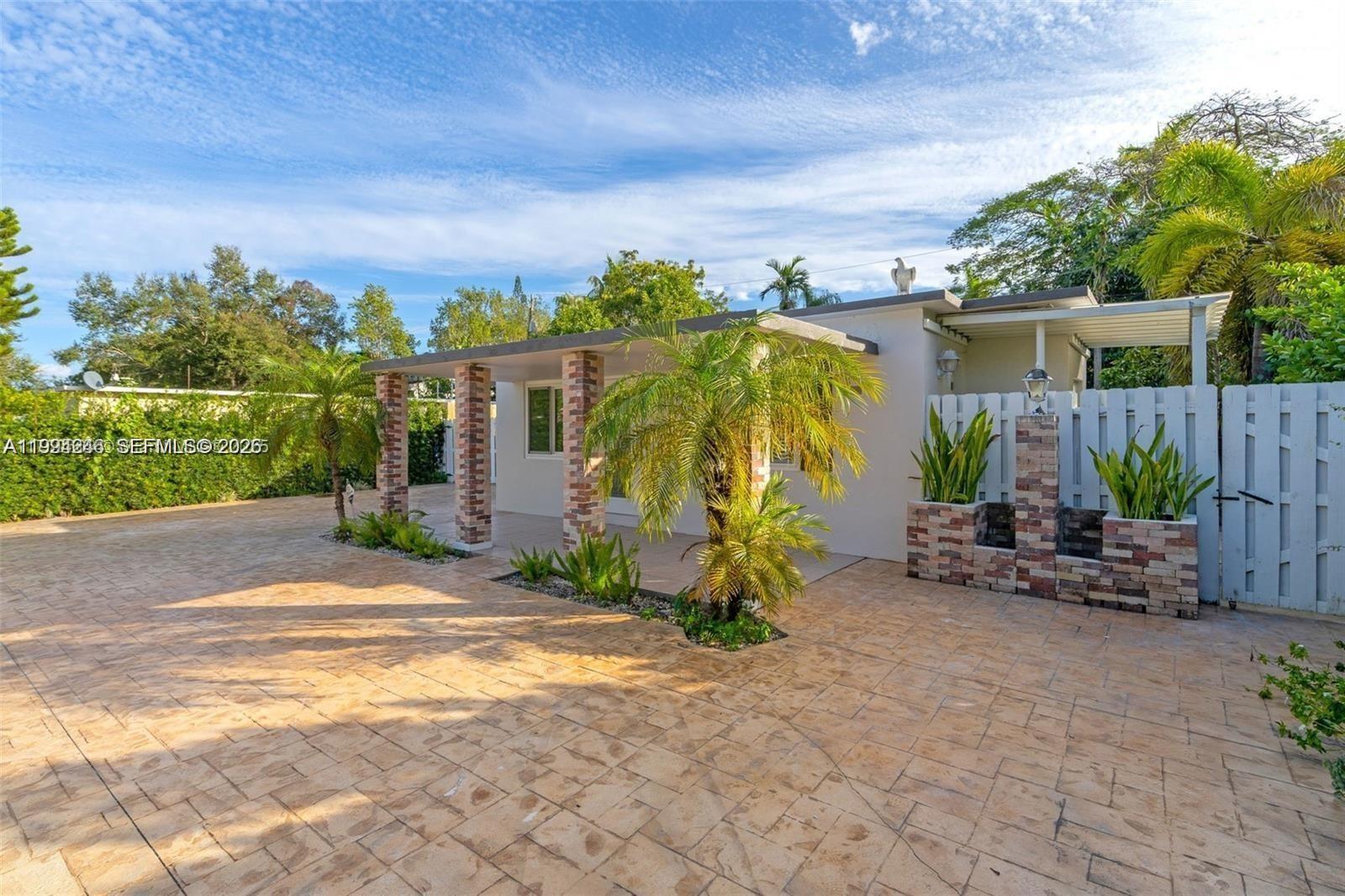 3800 Charles Ter Property Photo 3