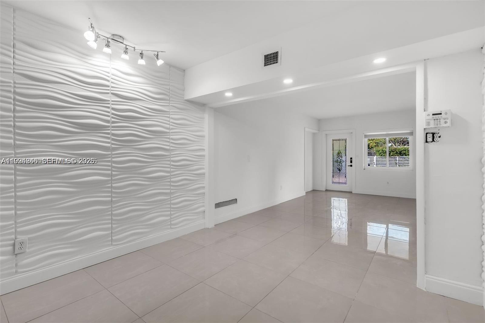 3800 Charles Ter Property Photo 4