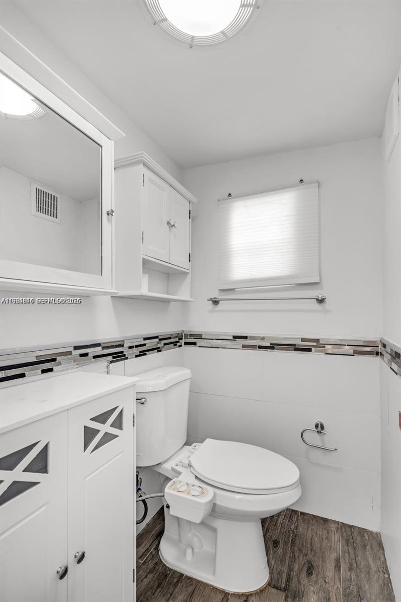 3800 Charles Ter Property Photo 10