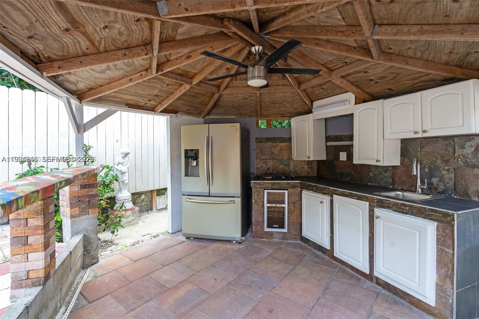 3800 Charles Ter Property Photo 13
