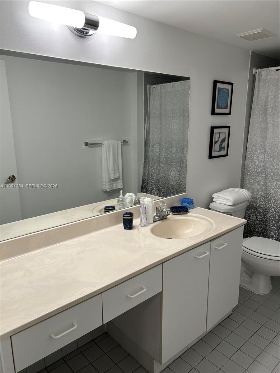 17801 N Bay Rd 203 Property Photo 8