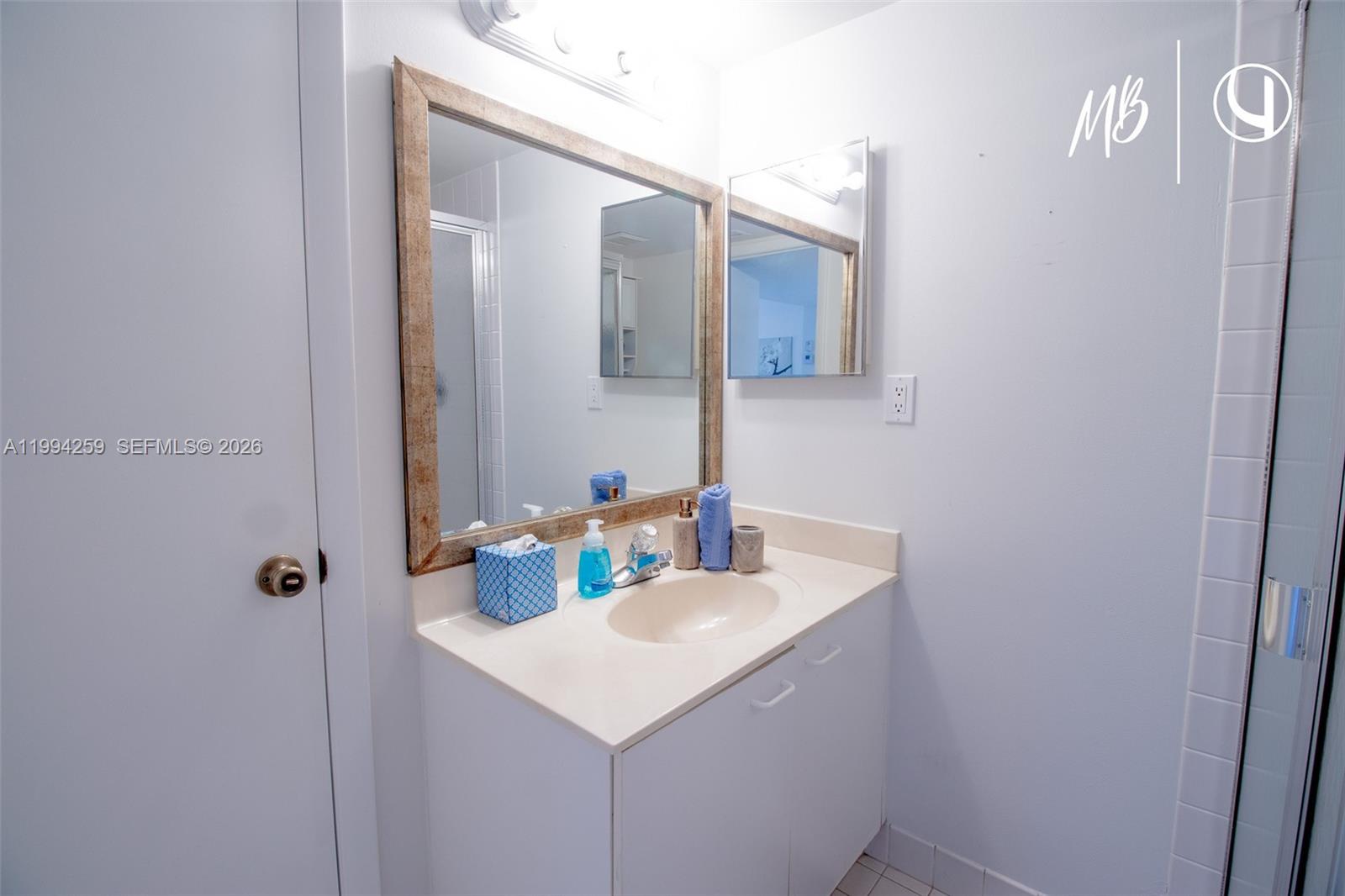 A11994259 Property Photo 2